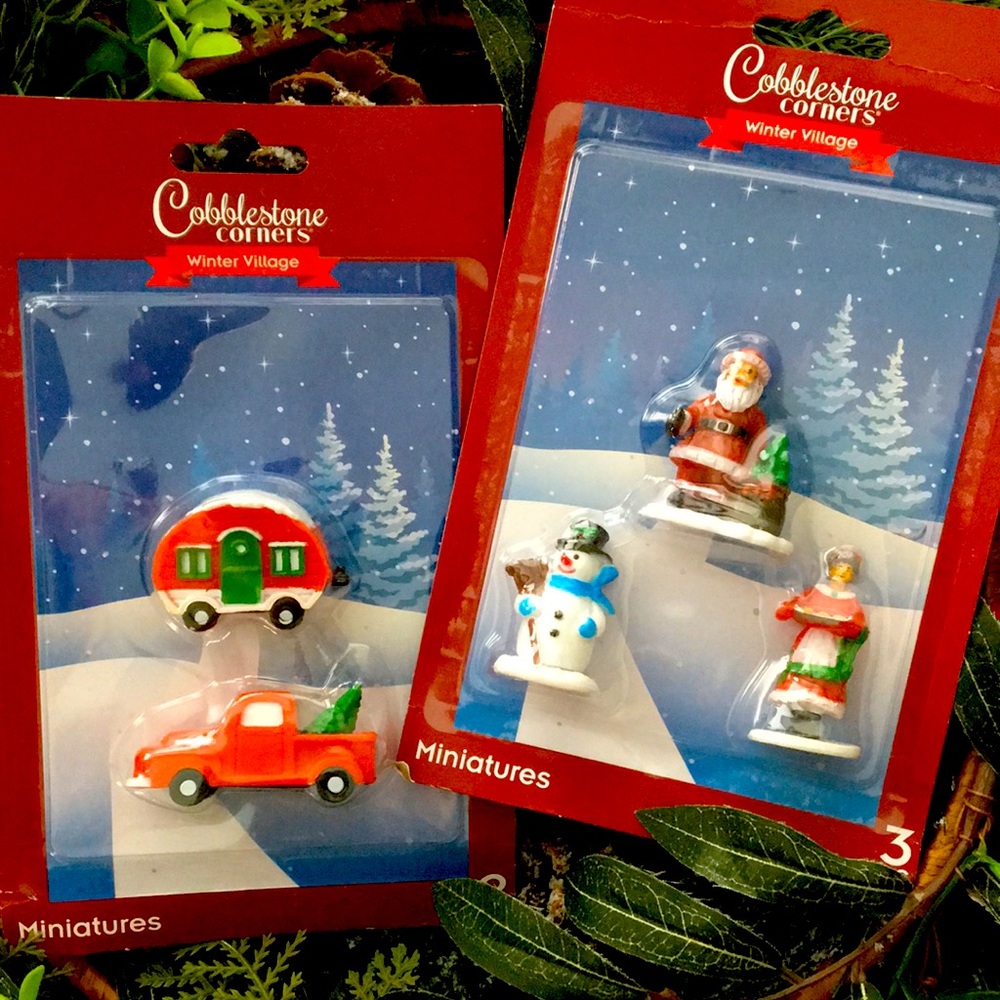 Cobblestone Corners Winter Village Accessories Red Christmas Truck Snowman Santa